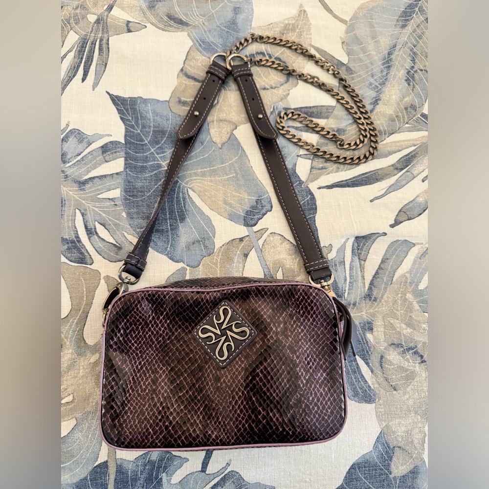 Simply Vera wang crossbody bag
